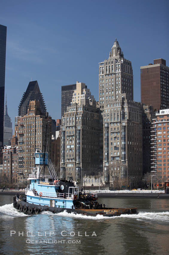 New York Citys Upper East Side, viewed from the East River. Manhattan, USA, natural history stock photograph, photo id 11140