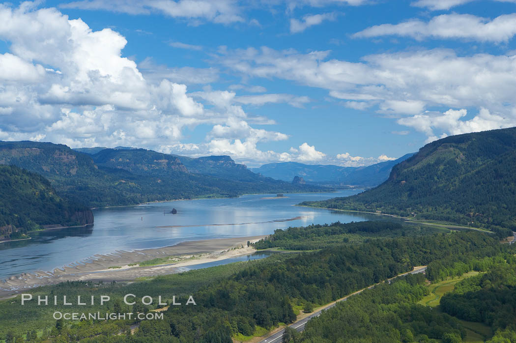 The Columbia River stretches to the east, viewed from the Vista House overlook high above the Oregon (south) side of the river. Columbia River Gorge National Scenic Area, USA, natural history stock photograph, photo id 19373